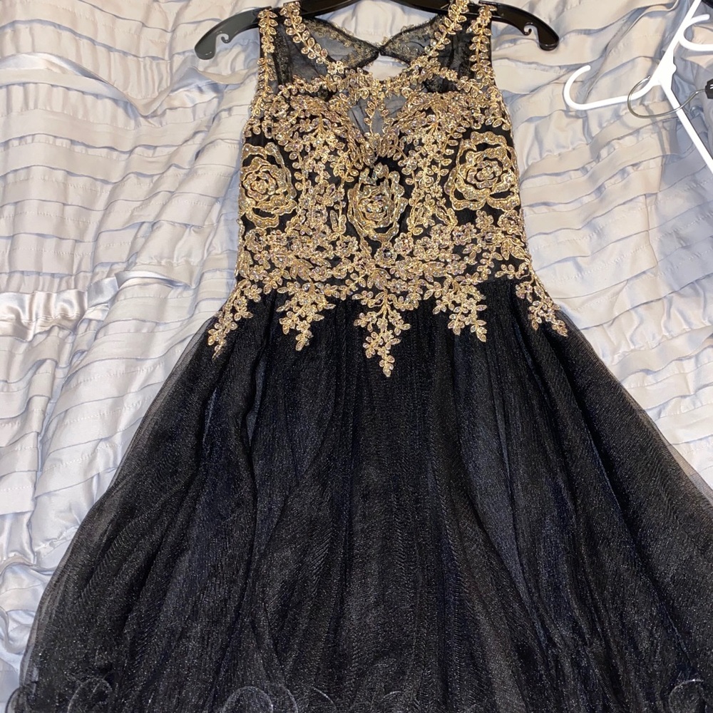 a size 1 dress from the boutique “Paris”!